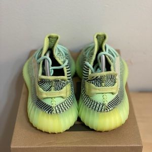 Yeezy 350 yeezreel